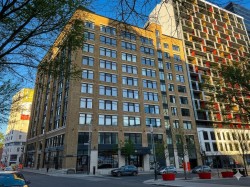 409-1625 Rue Clark Montréal (Ville-Marie), QC H2X 2R4