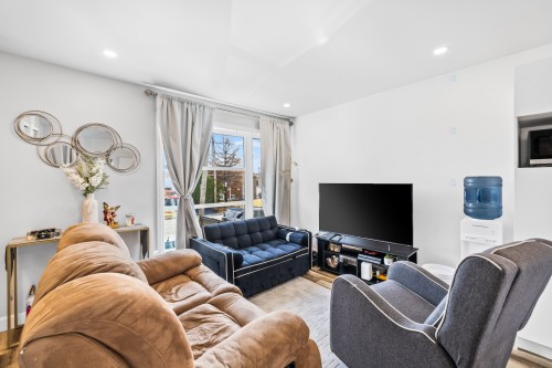 Living Room - 3750 Rue Gélineau, Longueuil (Saint-Hubert), QC 