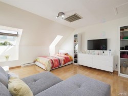 Mezzanine - 