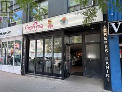 2076 YONGE STREET Toronto, ON M4S 2A3