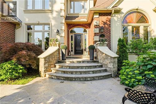 1111 Crofton Way, Burlington, ON 