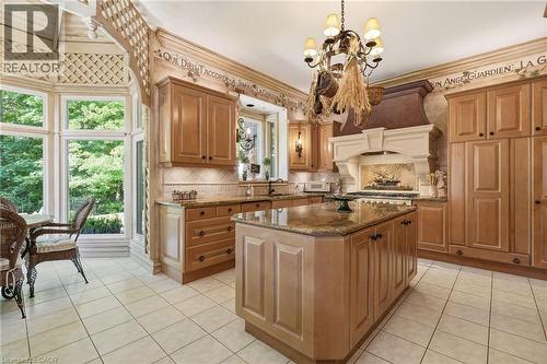 1111 Crofton Way, Burlington, ON 