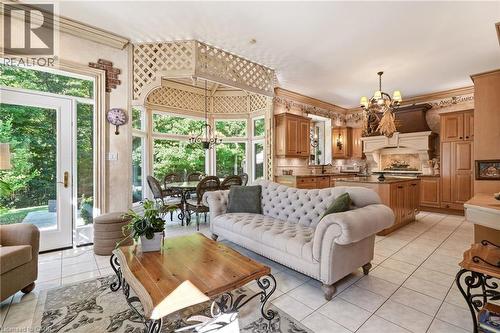 1111 Crofton Way, Burlington, ON 