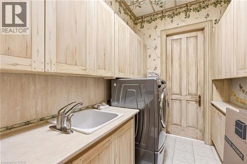 1111 Crofton Way, Burlington, ON 