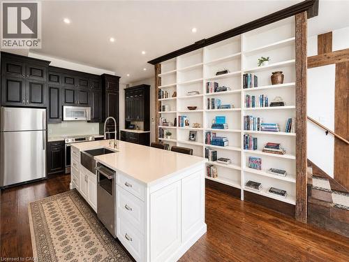 6115 Guelph Line, Burlington, ON - Indoor Photo Showing Kitchen