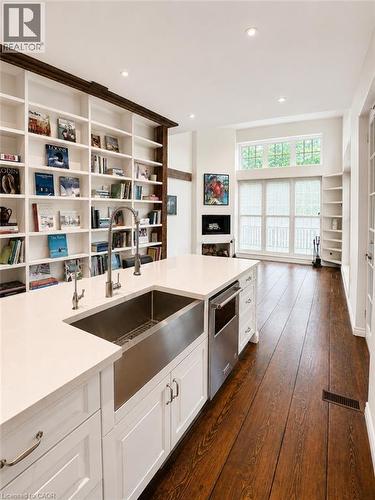 6115 Guelph Line, Burlington, ON - Indoor Photo Showing Other Room
