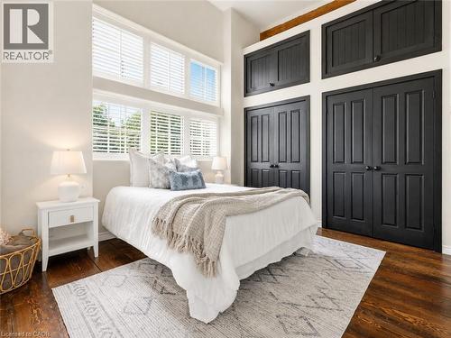 6115 Guelph Line, Burlington, ON - Indoor Photo Showing Bedroom