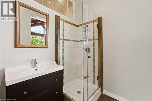 6115 Guelph Line, Burlington, ON - Indoor Photo Showing Bathroom