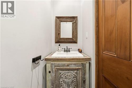 6115 Guelph Line, Burlington, ON - Indoor Photo Showing Laundry Room