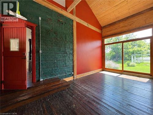 6115 Guelph Line, Burlington, ON - Indoor Photo Showing Other Room
