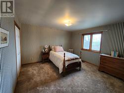 Bedroom 1 - 