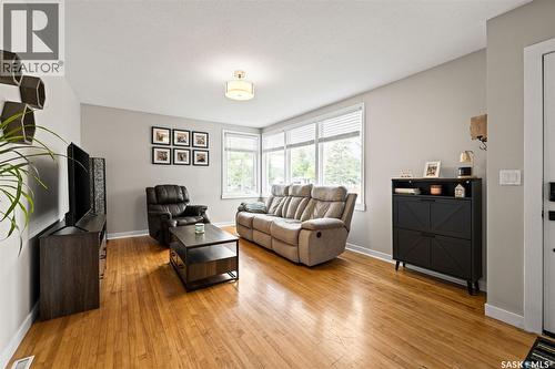 4835 7Th Avenue, Regina, SK 