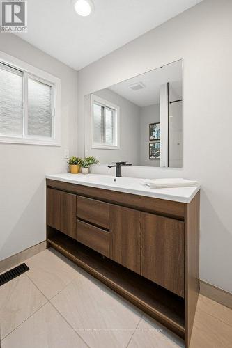 530 Penny Lane, Waterloo, ON 