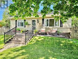 43 COLONIAL AVENUE  Toronto (Cliffcrest), ON M1M 2C3