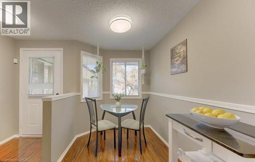 458 Beechwood Place Unit# 3, Waterloo, ON - Indoor Photo Showing Dining Room