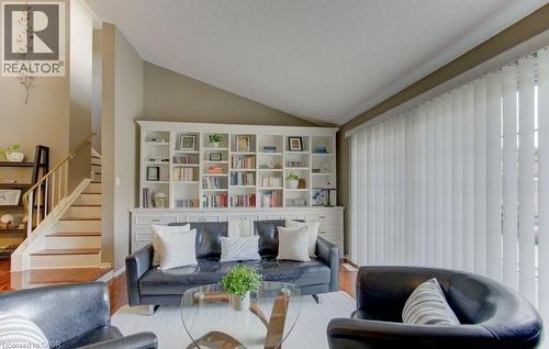 458 Beechwood Place Unit# 3, Waterloo, ON - Indoor Photo Showing Living Room
