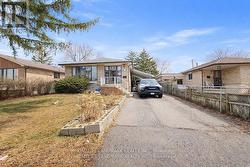 7 BURTONWOOD CRESCENT  Toronto, ON M9V 3L9