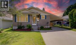 55 SOUTHWOOD Drive  Kitchener, ON N2E 2E6