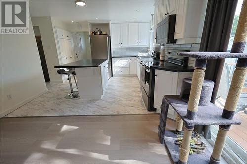 12 Downsview Crescent, Ottawa, ON 