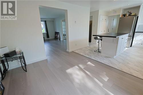 12 Downsview Crescent, Ottawa, ON 
