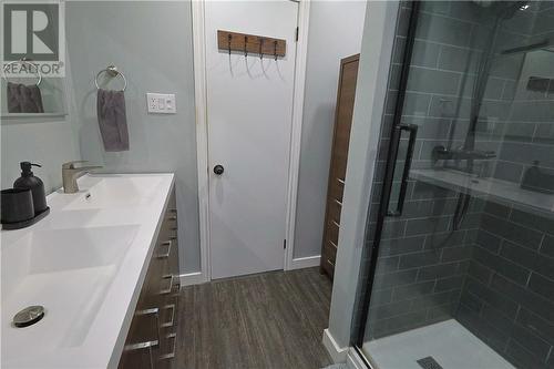 12 Downsview Crescent, Ottawa, ON 