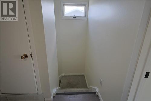 12 Downsview Crescent, Ottawa, ON 