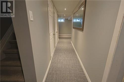 12 Downsview Crescent, Ottawa, ON 