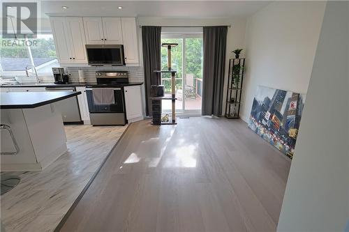 12 Downsview Crescent, Ottawa, ON 