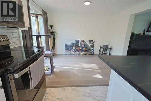 12 Downsview Crescent, Ottawa, ON 