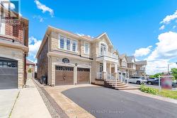 150 BELLCHASE TRAIL  Brampton, ON L6P 3N2