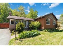 135 Beechwood CRES  Fredericton, NB E3B 2S9