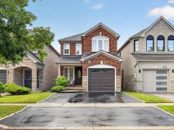 679 Sunbird Trail  Pickering, ON L1X 2X6