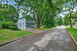 949 KINGSMERE AVENUE  Ottawa, ON K2A 3K2