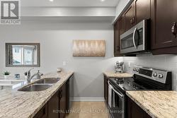 Kitchen with granite countertops - 