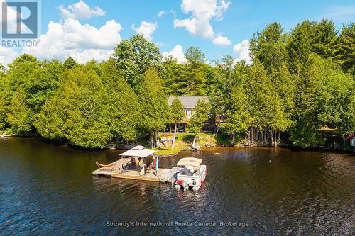 8 LAKEVIEW CRESCENT  Mckellar, ON P2A 0B5