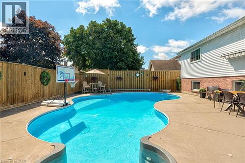 479 Timbercroft Crescent, Waterloo, ON 