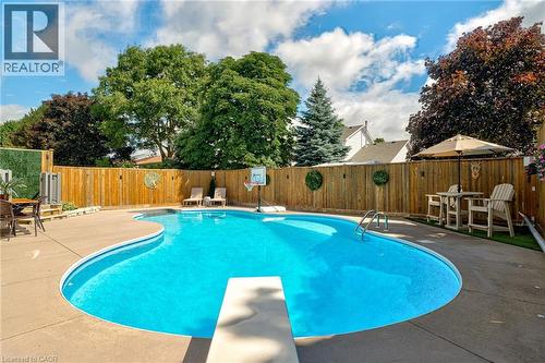 479 Timbercroft Crescent, Waterloo, ON 
