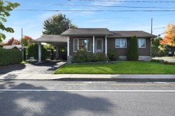 955 Rue Nadeau  Saint-Jean-Sur-Richelieu, QC J2X 4R3