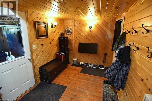 Mudroom - 8 Sheridan Boulevard, Simcoe, ON 