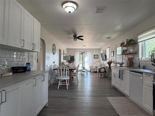 6 Beach Road, Langruth, MB 