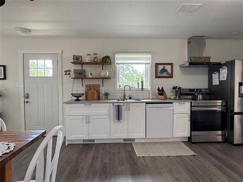 6 Beach Road, Langruth, MB 