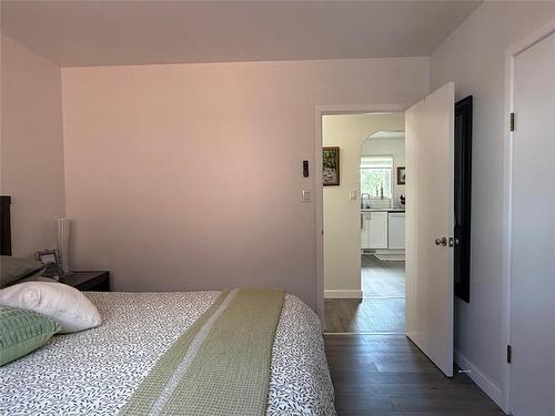 6 Beach Road, Langruth, MB 