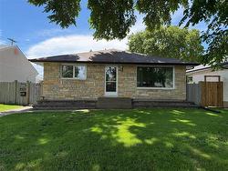 484 Linden AVE  Winnipeg, MB R2K 0N6