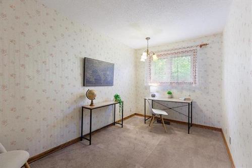 6 Cabot Cr, Winnipeg, MB 