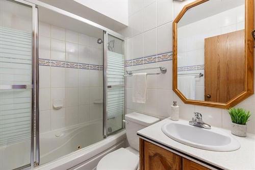 6 Cabot Cr, Winnipeg, MB 