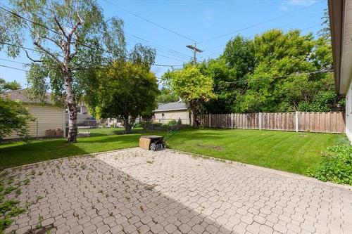 6 Cabot Cr, Winnipeg, MB 