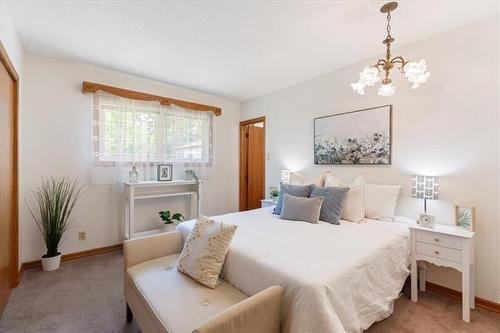 6 Cabot Cr, Winnipeg, MB 