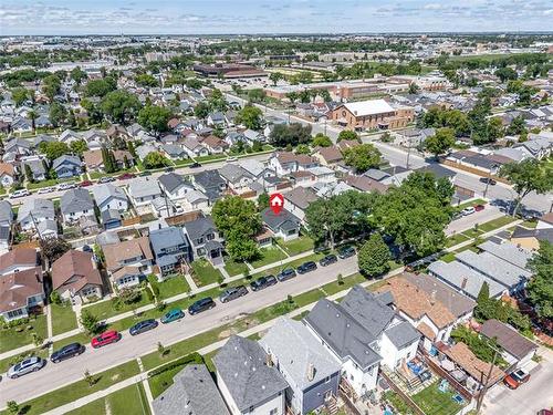 882 Sherburn St, Winnipeg, MB 