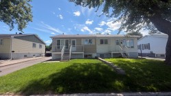 781 Rue Gilles  Laval (Fabreville), QC H7P 2W3