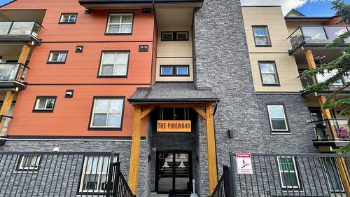 407-4884 Stanley Street  Radium Hot Springs, BC V0A 1M0